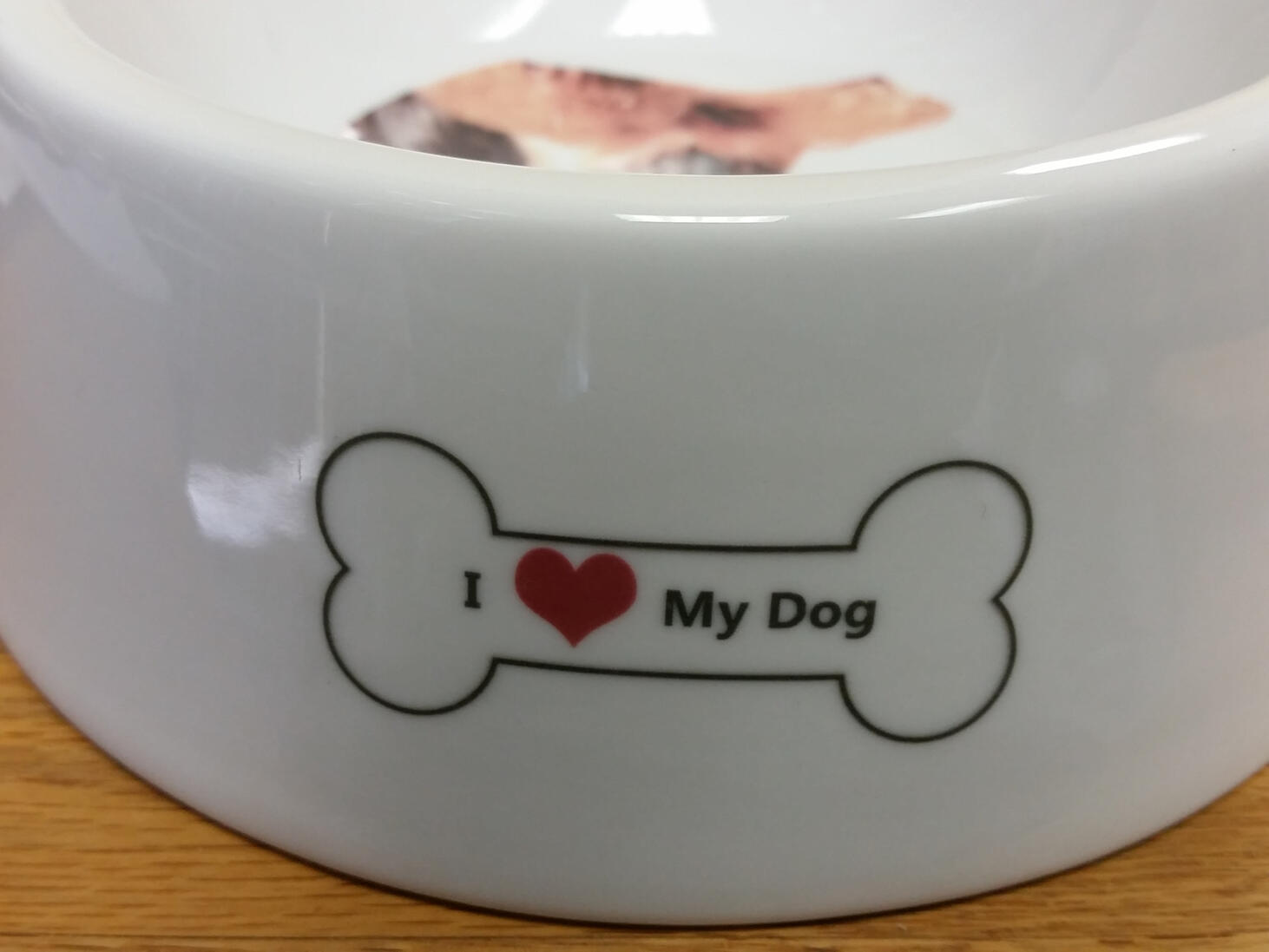 We print porcelain personalized dog and cat bowls for all shapes and sizes and of course cuteness too!